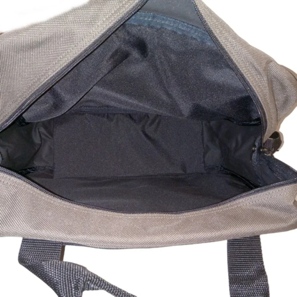 Eddie Bauer Juniper Green Canvas Travel Messenger Luggage Bag EUC